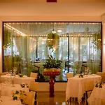 Hotel Lh Mion