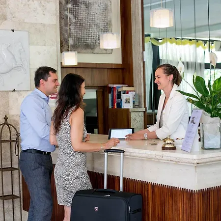 米翁酒店 酒店 锡尔维玛丽娜