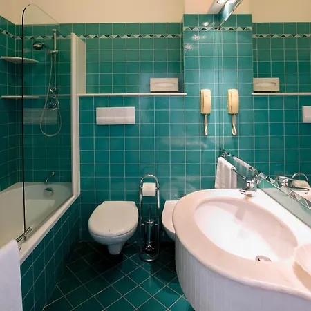 酒店 米翁酒店 4*